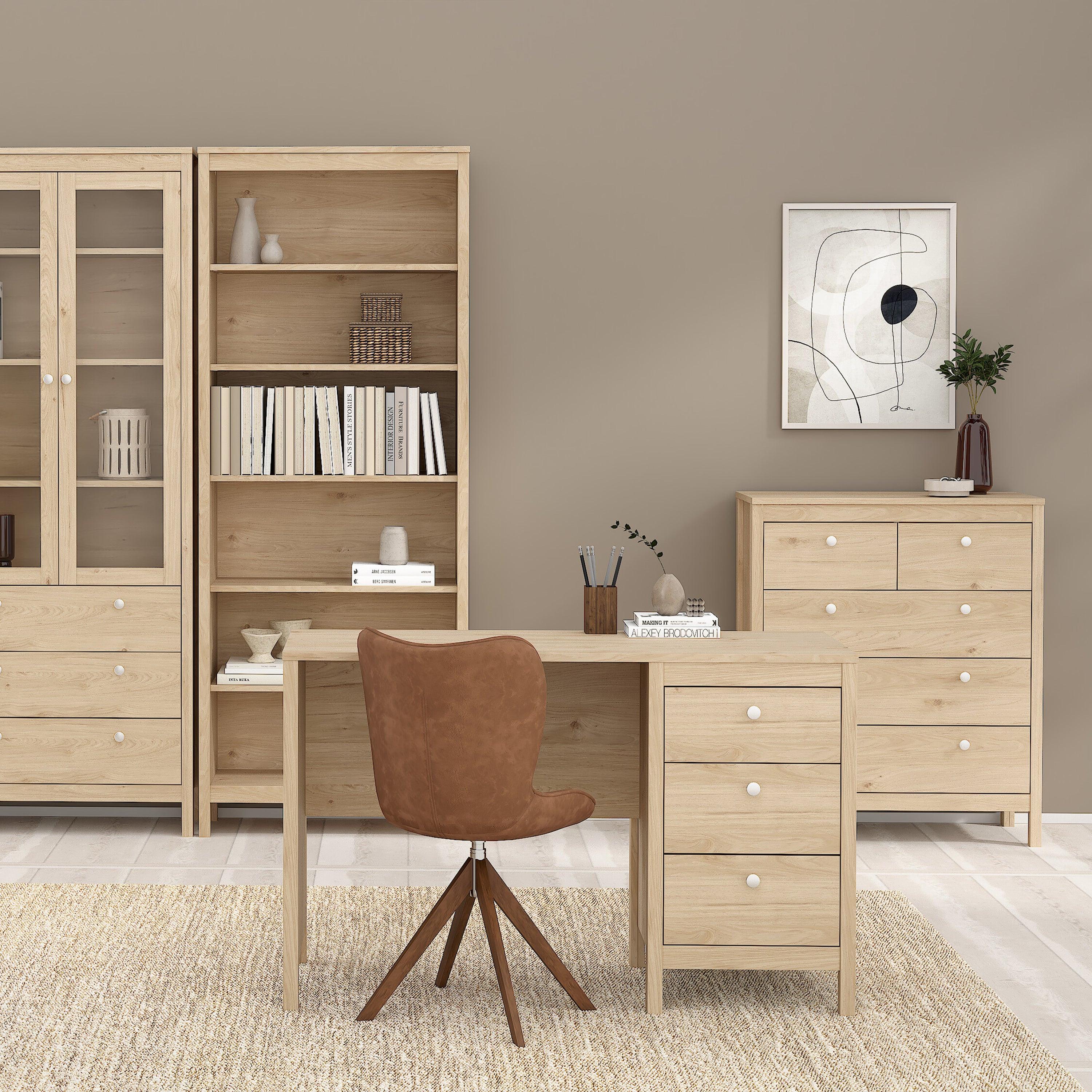 Madrid Chest 3+2 Drawers in Jackson Hickory Oak - image 6