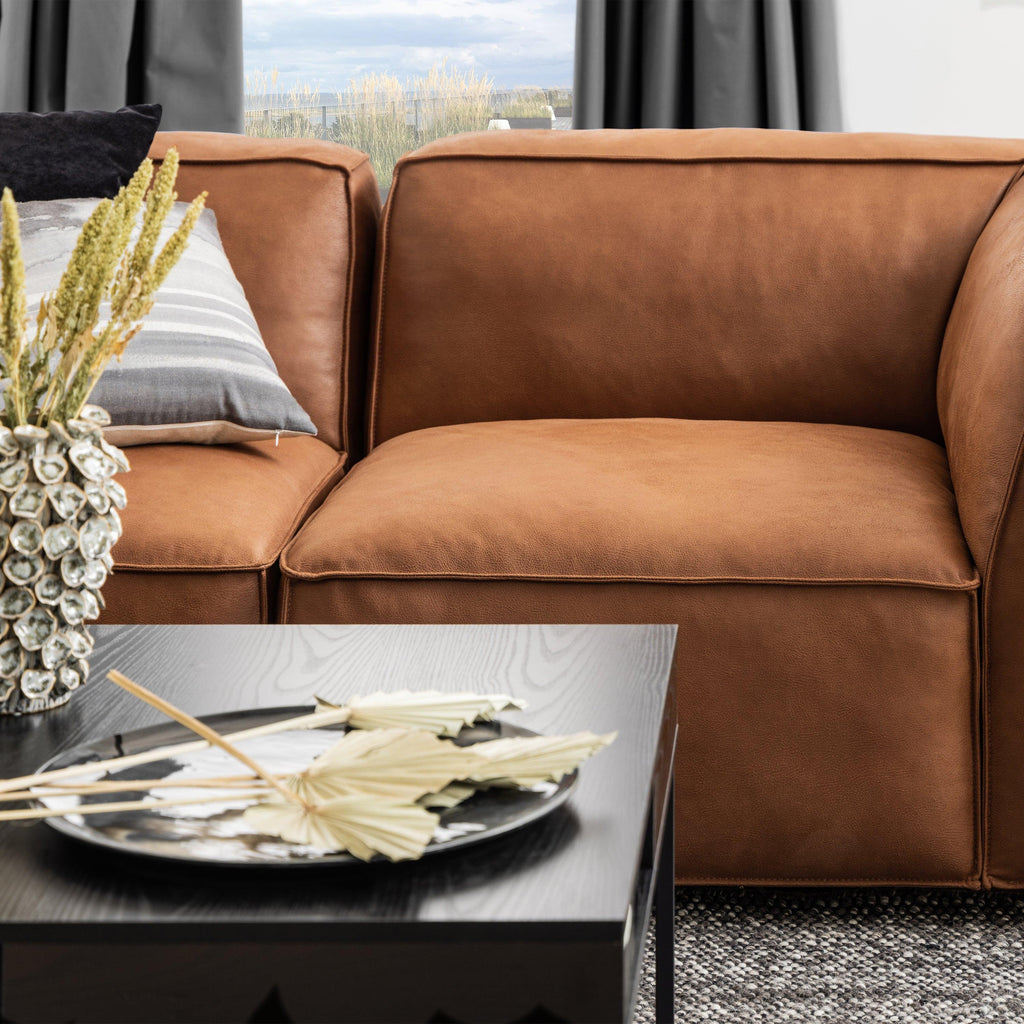 Willford Coffee Table in Black - image 5