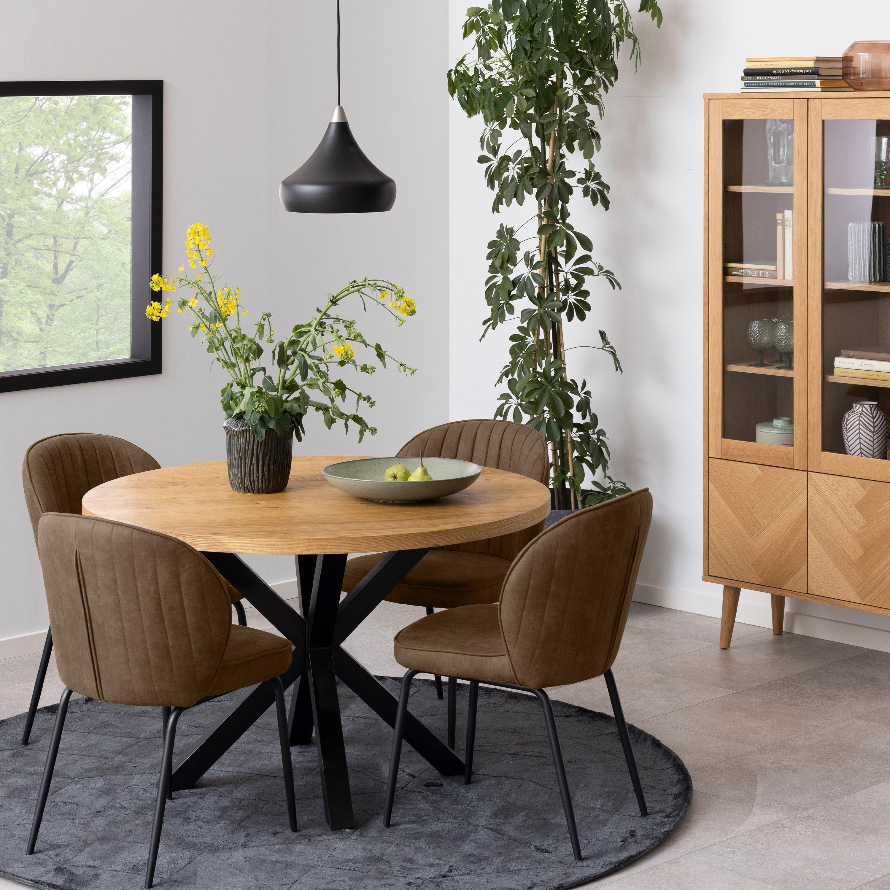 Heaven Dining Table in Oak with Black Legs - image 3