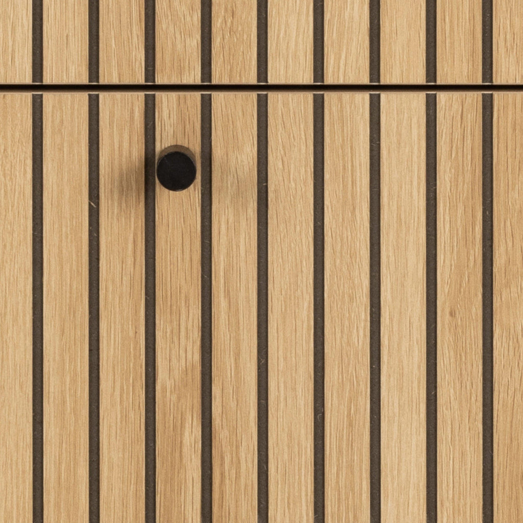 Albany Chest of 4 Drawers in Oak/Black Legs - image 8
