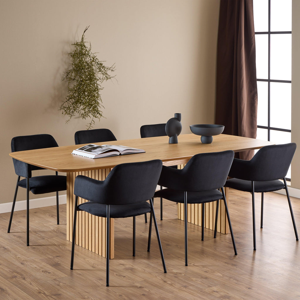 Christo Dining Table in Oak - image 4